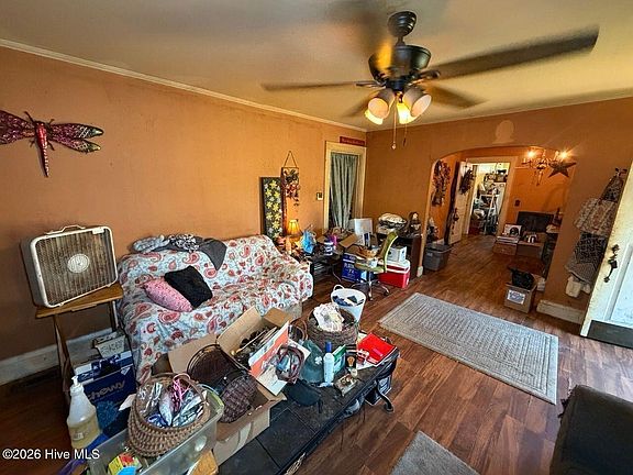 5th image of 205 Rollins Avenue