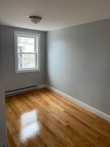 524 Sumner St #3 — Photo 6