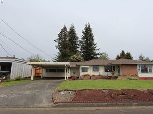 1040 N Juniper St, Coquille, OR 97423