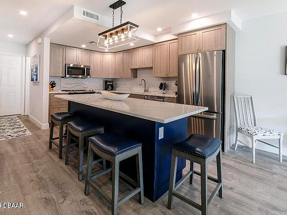 4th image of 2750 Ocean Shore Blvd #460