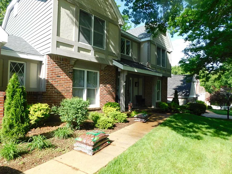 2833 Hilly Haven Ct — Photo 1