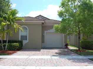 1261 NE 40th Rd, Homestead, FL 33033