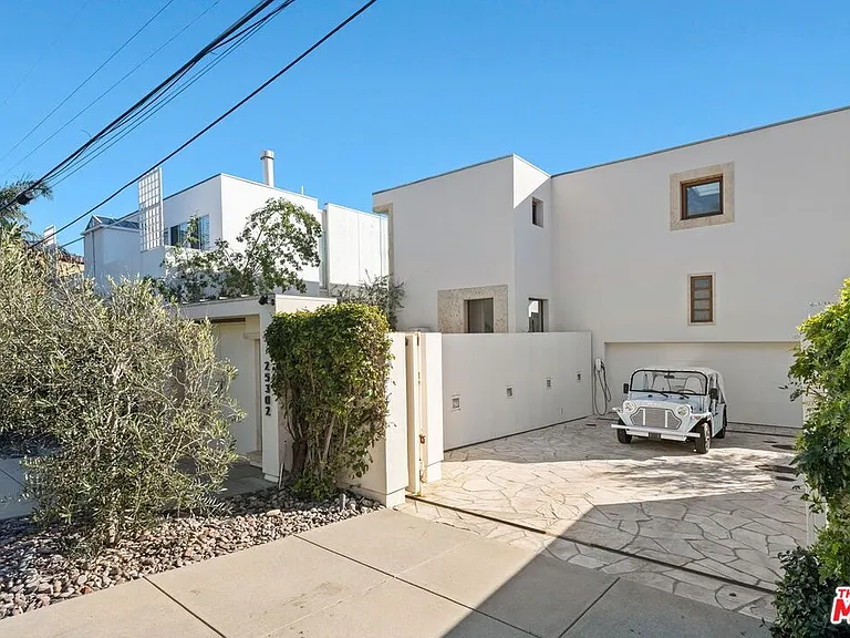 25302 Malibu Rd — Photo 30