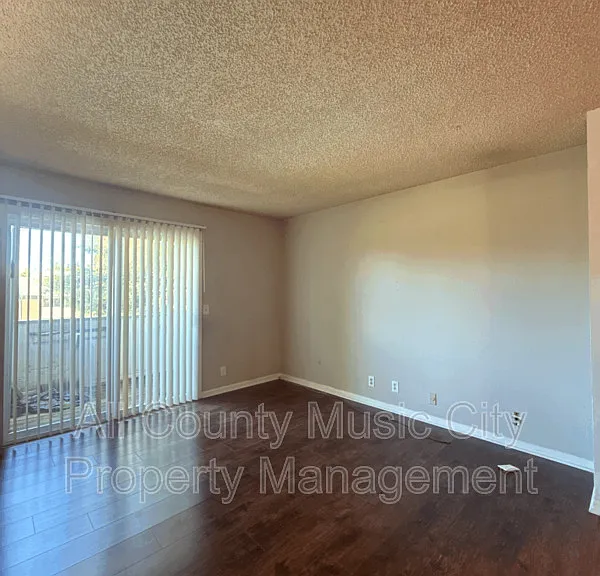 515 Basswood Ave #J-92 — Photo 4