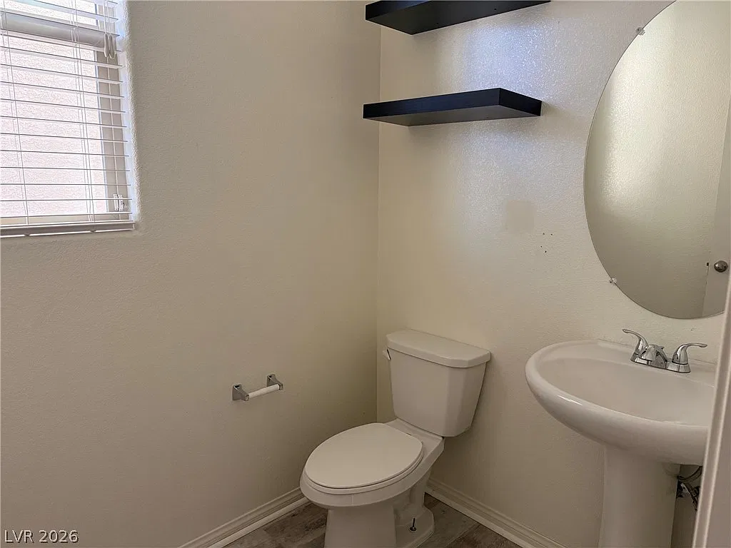4 bed, 2.5 bath, 2440 sqft, $2,300 — Photo 4
