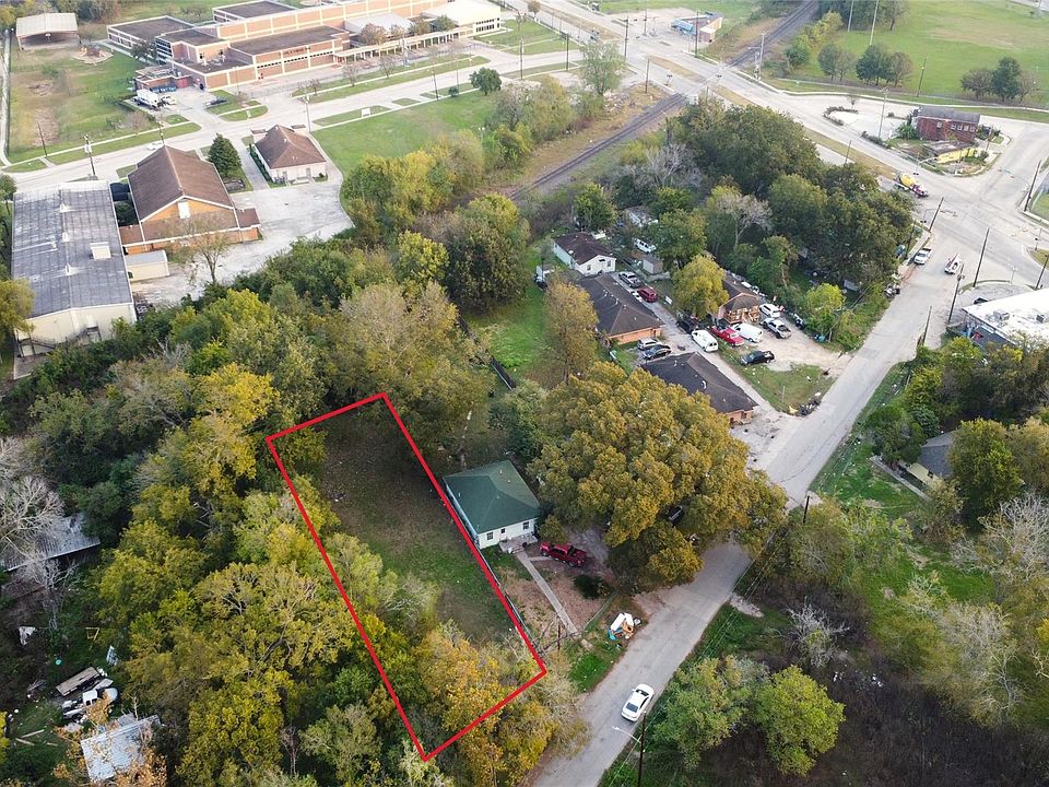 2nd image of 4811 Shreveport Blvd