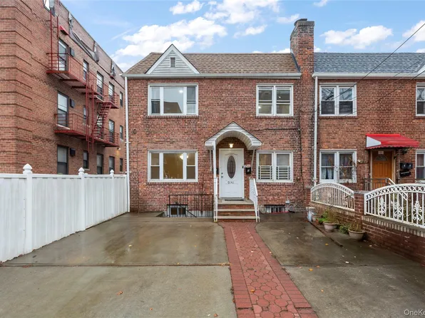 9141 195th Street, Hollis, NY 11423