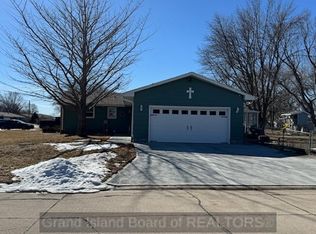 2672 O'Flannagan St, Grand Island, NE 68803