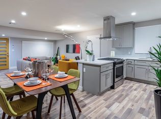3241 Chestnut Ave, Long Beach, CA 90806