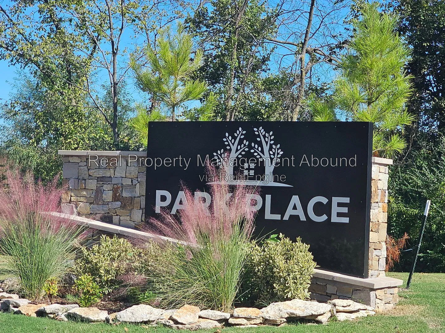 4 bed, 2.0 bath, 1613 sqft, $1,800 — Photo 3