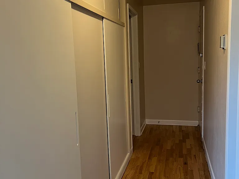 5243 22nd Ave NE #6 — Photo 8