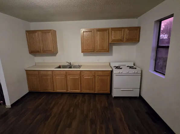 749 N Division St #6, Du Quoin, IL 62832