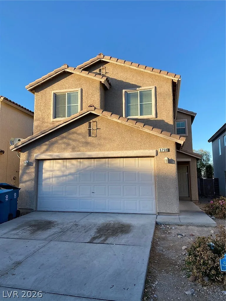 5 bed, 3.0 bath, 2039 sqft, $2,250 — Photo 1