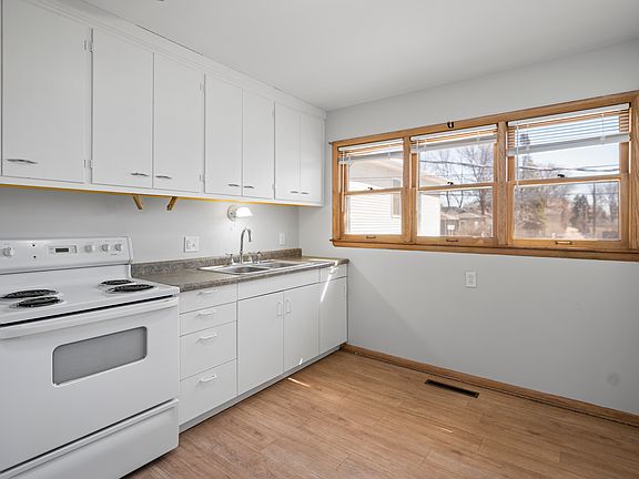 3rd image of 610 N 24th St #4