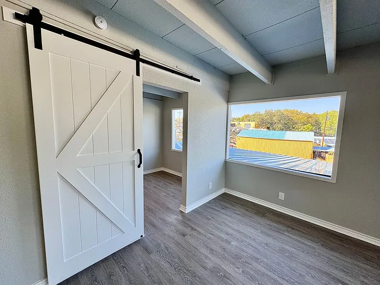 705 Sunrise Ave — Photo 19