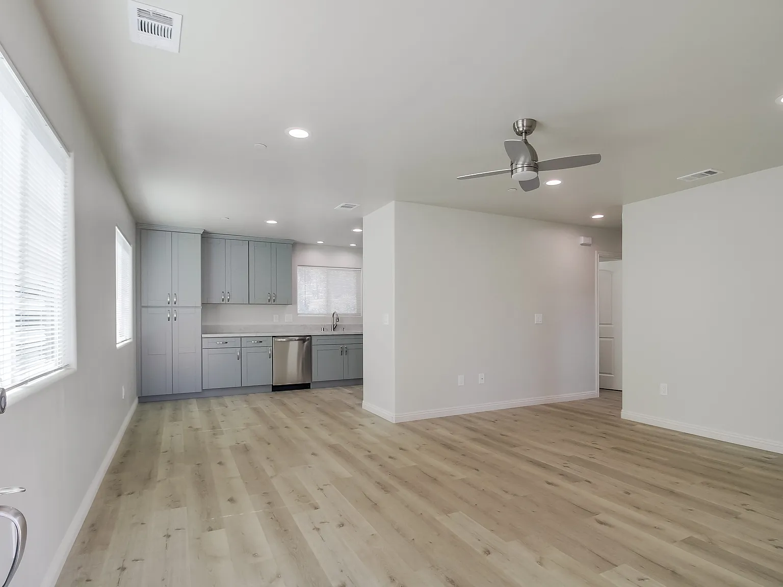 13705 Somerset Rd — Photo 3