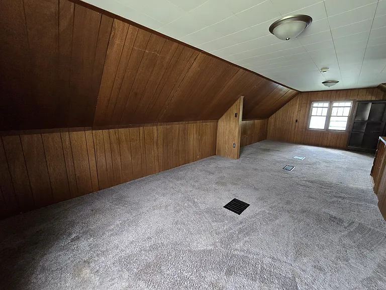 1812 Logan Ave — Photo 22