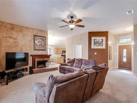 5th image of 4173 Clary Dr
