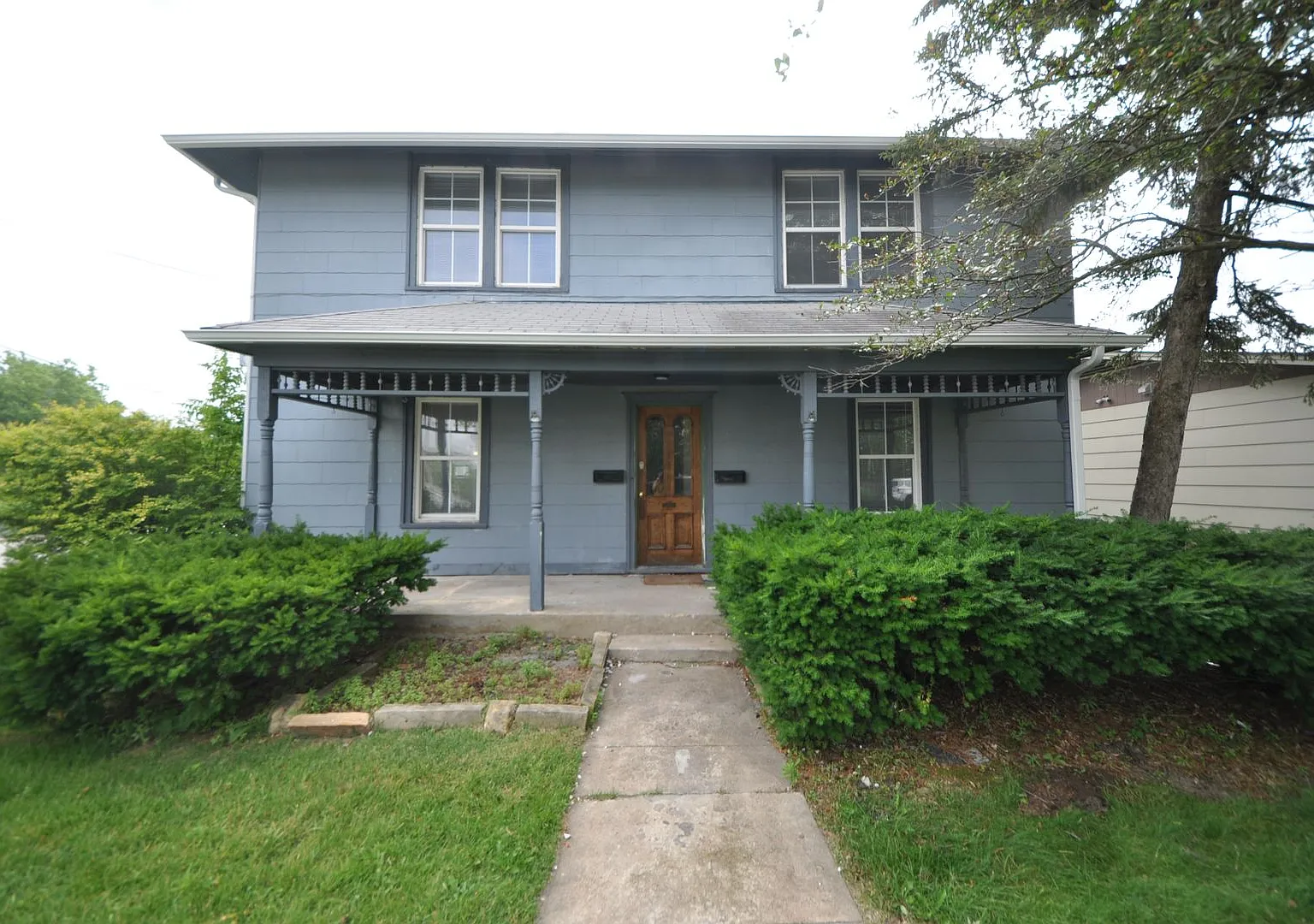 Magnificently Renovated Two Bedroom in the Heart of Old Town Wentzville — Photo 3