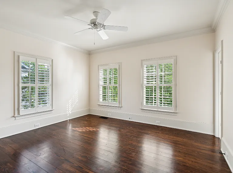 221 King George St — Photo 27