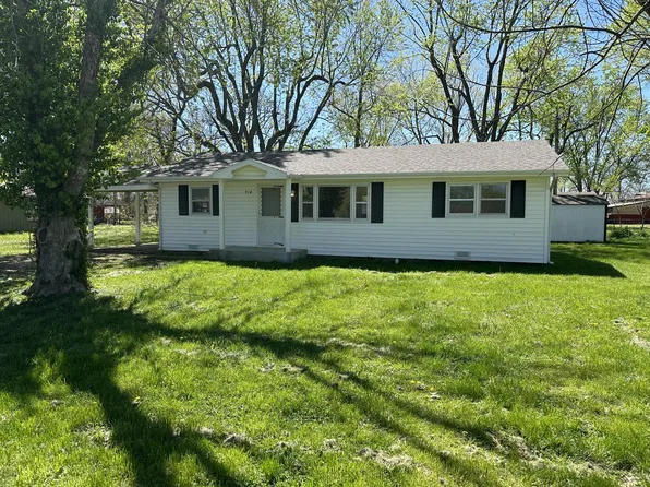 714 E St Charles Street, Marshfield, MO 65706