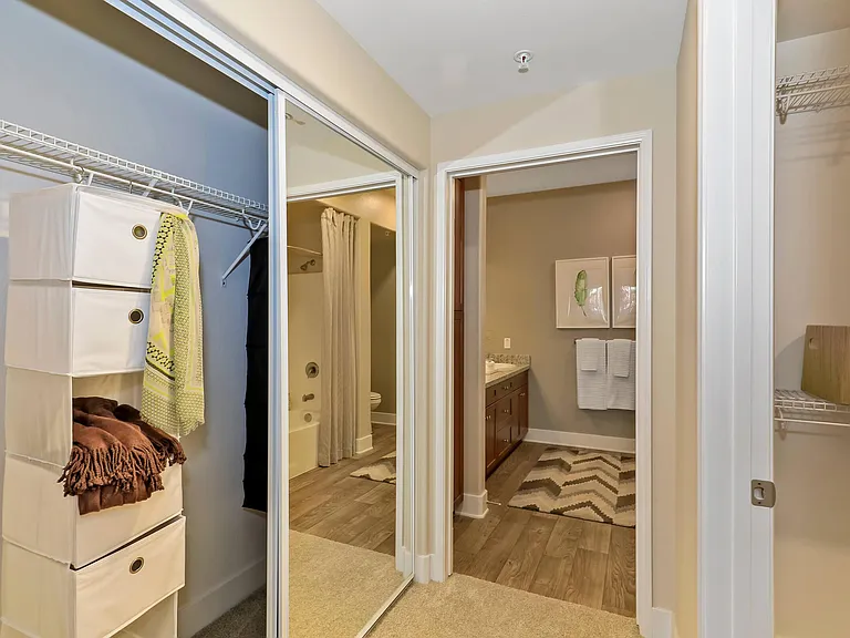 Sendero Gateway Apartment Homes — Photo 38