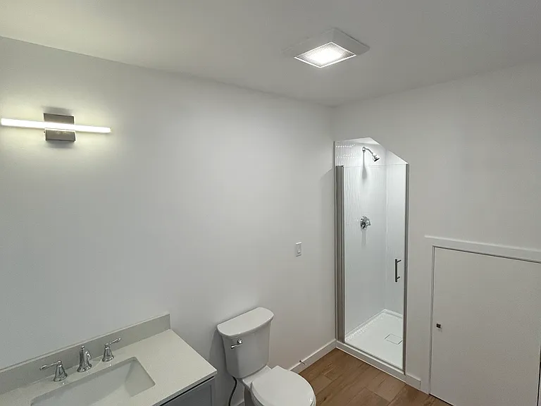 121 Sycamore St — Photo 10