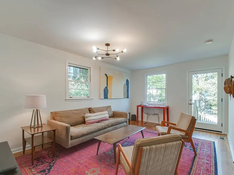 1713 Linden Ave — Photo 2