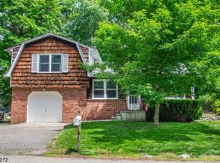 44 High Mountain Rd, Ringwood, NJ 07456