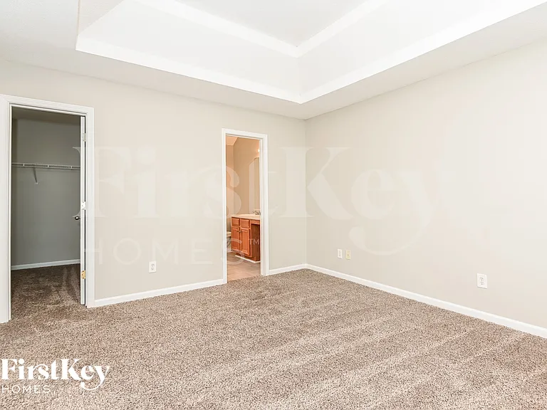 402 Legend Creek Point — Photo 8