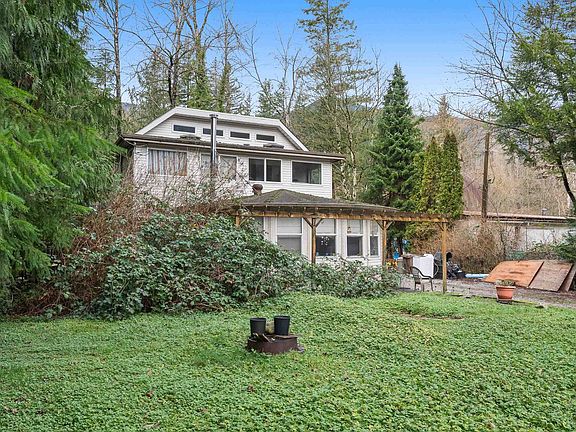 4th image of 43739 Loch Rd