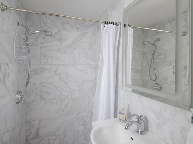 101 Gilchrist Ave — Photo 33
