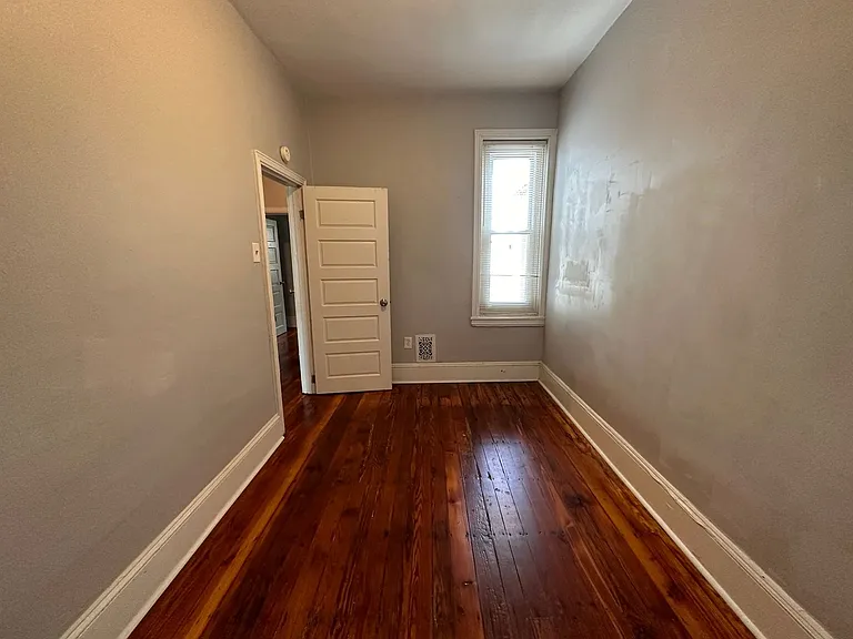 2049 E Cambria St — Photo 16