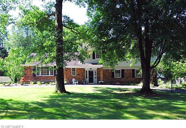 1st image of 157 Greenbrier Dr