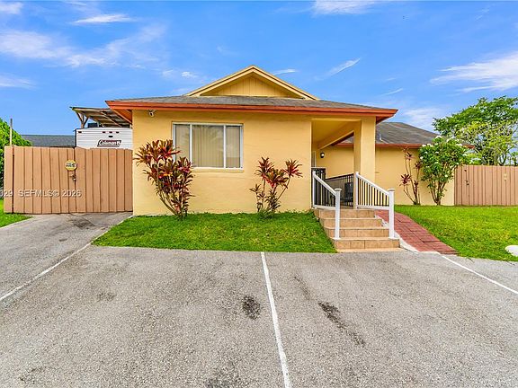 2nd image of 13572 SW 285th Ter