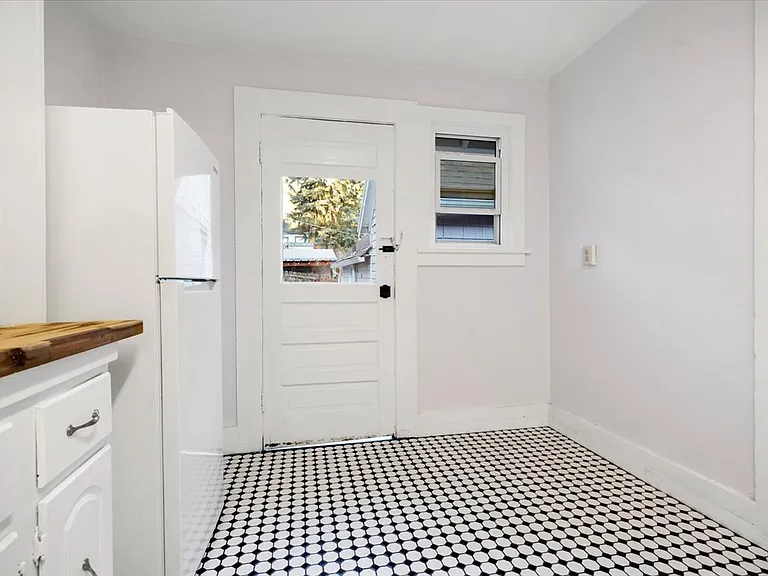 125R Ruxton Ave #3 — Photo 10