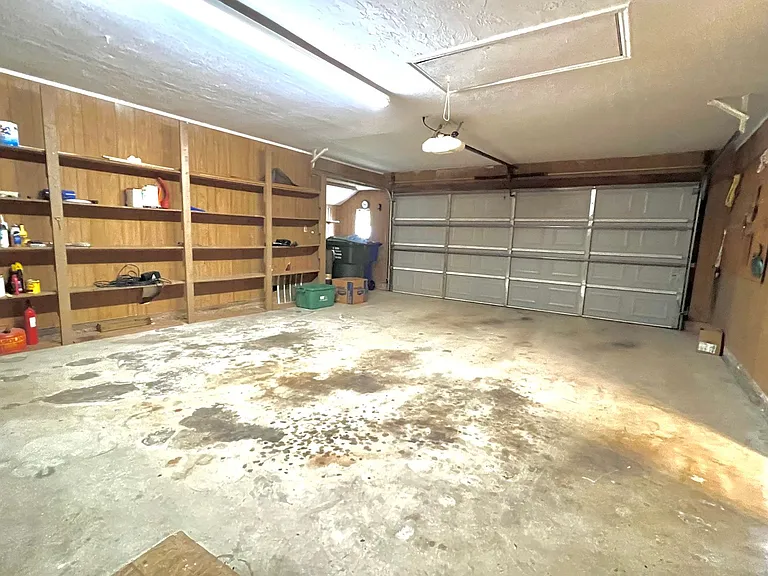 3608 Chatham Ct — Photo 53