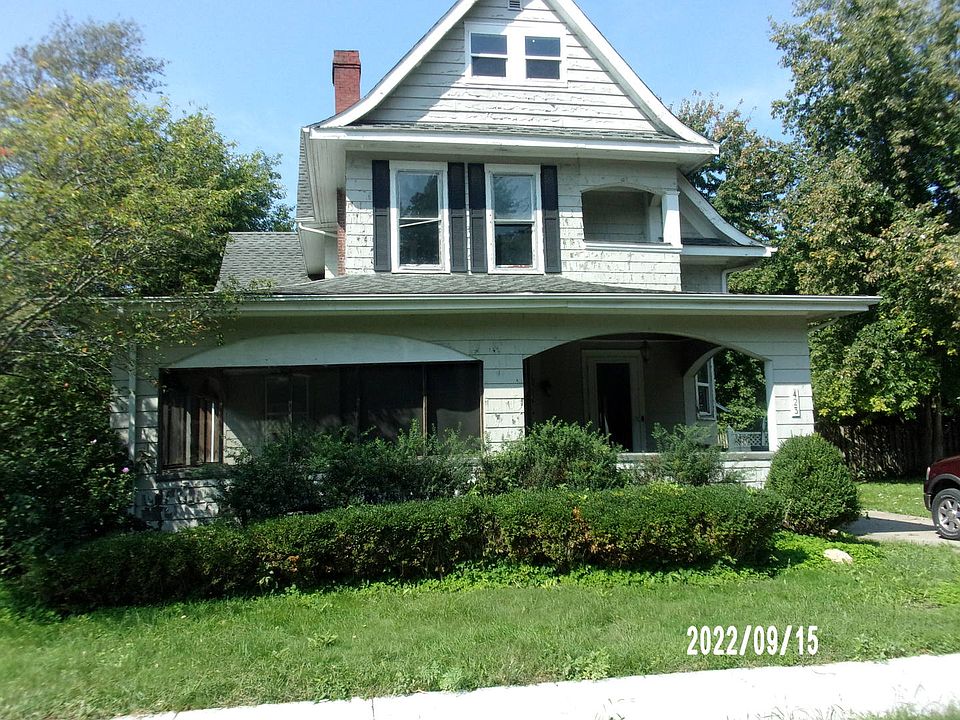 423 S 4th St, Hoopeston, IL 60942 Zillow