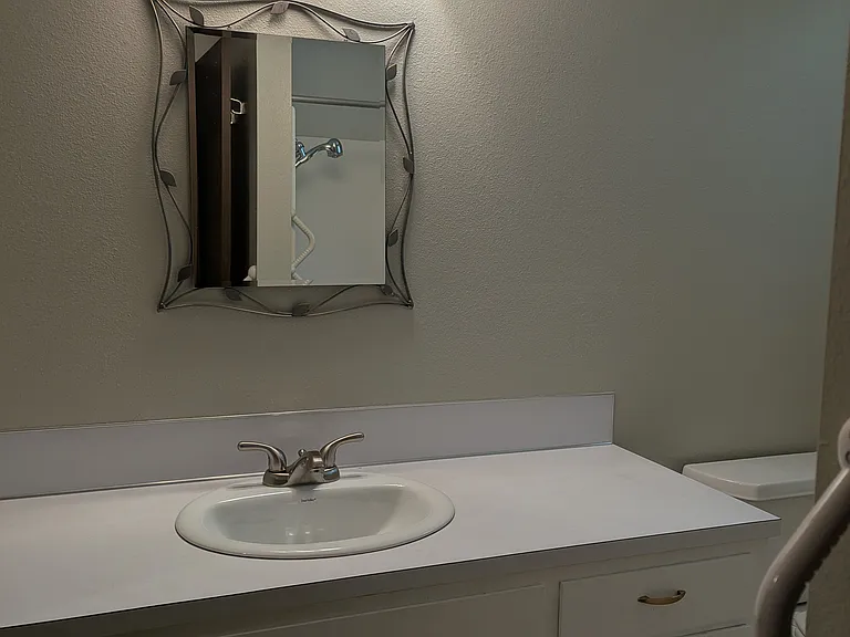 8 Cherokee Pl — Photo 24