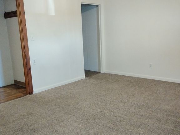 3rd image of 901 Park Ave #3