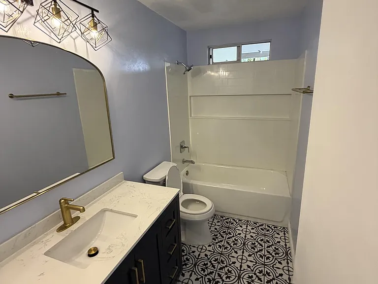 9303 Crest Dr — Photo 10