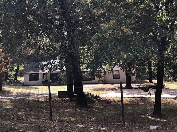 2nd image of 3905 Hidden Lake Ct