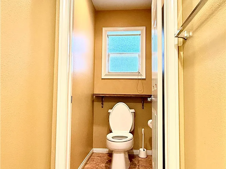 1319 Jacaranda Cir — Photo 14