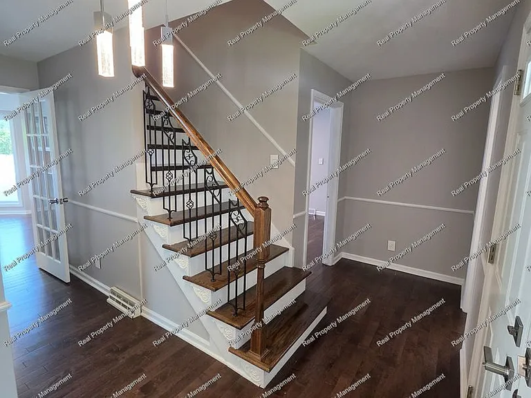 10016 Twin Creek Blvd — Photo 2
