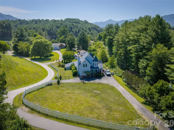 22 Dogwood Cir, Burnsville, NC 28714