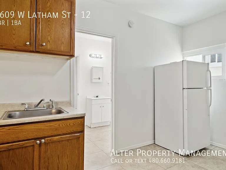1609 W Latham St #12 — Photo 5