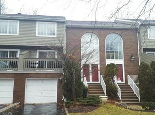 28 Beekman Hill Rd, Caldwell, NJ 07006