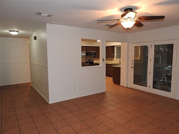 5th image of 104 S Kings Canyon Dr