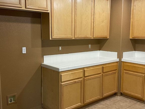 4th image of 26482 Prairie Ln