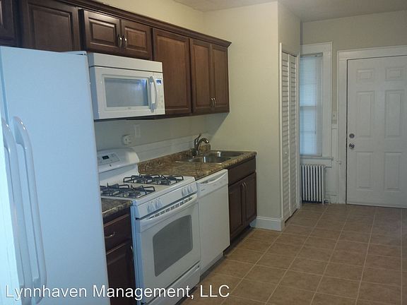 5th image of 232 W Balview Ave APT 1